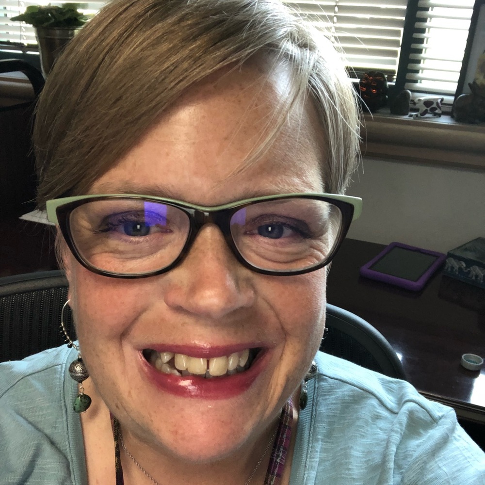 Meet your Posher, Jennifer